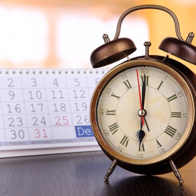 Calendar with a clock